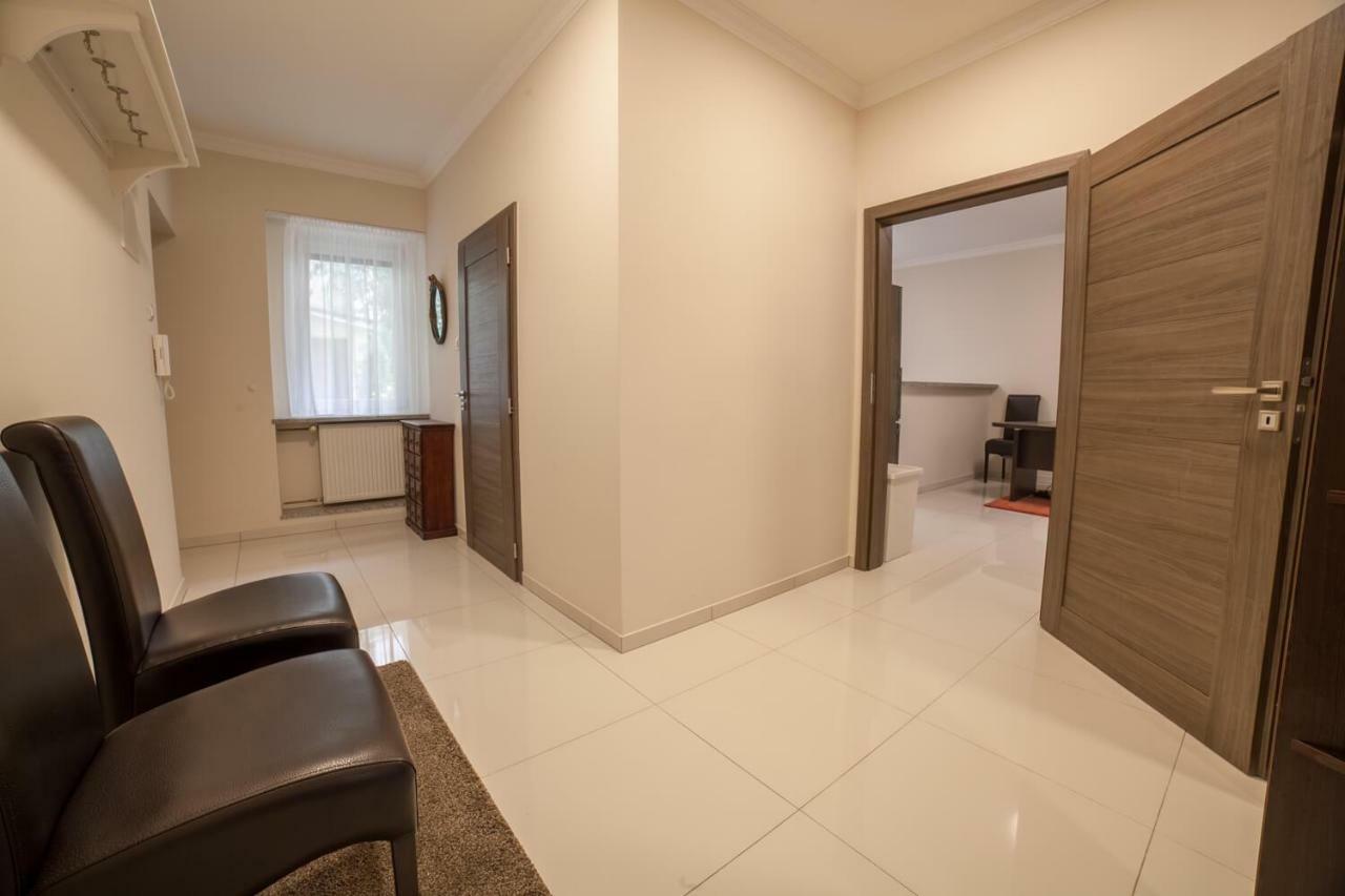 Spacious Apartment In City Center Bratislava Exterior photo